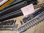 Vtg HO Gauge Bachman Train Set UP 866 Diesel Locomotive 4 Cars 27 Pc Track Boxes