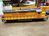 Vtg HO Gauge Bachman Train Set UP 866 Diesel Locomotive 4 Cars 27 Pc Track Boxes