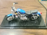 Maisto 1:18 Scale Die-Cast 1997 Harley-Davidson XLH Sportster 1200 Blue W Base