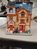 2013 Carole Towne Fire Department Engine House Christmas Village Lighted Porcela