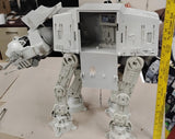 1997 Kenner Star Wars POTF Electronic AT-AT Walker - Incomplete Missing Figures