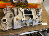 SBC CHEVY V-8 327 350 WEIAND 8004 ALUMINUM DUAL PLANE INTAKE MANIFOLD