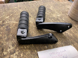 OEM 2001 XV1600 Road Star Yamaha OEM Rear Foot Pegs Mounts Passenger New T/o