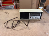 Vintage Retro Panasonic Desk Radio AM FM Model RE-6283 AC 120V Parts/Repair