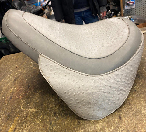 Custom White Gray Solo Seat Harley Heritage Softail Nostalgia 1984-99 FLSTN Fxst