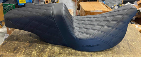 Saddleman Step-Up Seat Full Lattice Stitch 08^ Flh Street Glide Ultra Classic