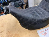 STep Up Seat Harley Touring FLH Street Road Glide Ultra Diamond Stitch Pad 08^