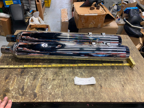Quiet Screamin Eagle Slip On Mufflers Harley Touring FLH Street Road Glide Ultra