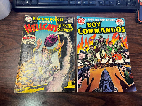 Vintage 1970s DC Comics Lot Of 2 Assorted Comic Books Hellcats & Boy Commandos