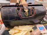 Vtg Upjohn Briefcase Doctor Bag Leather Alligator tools Medical Acc Ellwood city