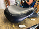 2001-09 Suzuki Boulevard VL800 C50 Boulevard driver seat Volusia OEM 45110-41F00