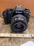 Vtg Nikon 35mm Camera N2020 Af Nikor lens Clean Photagraphy 35-70mm