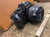 Vtg Nikon 35mm Camera N2020 Af Nikor lens Clean Photagraphy 35-70mm