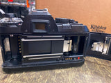Vtg Nikon 35mm Camera N2020 Af Nikor lens Clean Photagraphy 35-70mm