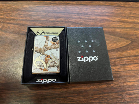 2022 Realtree Brand Zippo Lighter Unfired High Polished Chrome White Camo