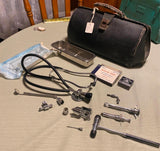 Vtg 50's Medical Doctors Bag Stethescope Valise Leather Reflex Hammer Otoscope!