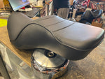 NOS 1996-2003 Dyna Seat Logo OEM Factory Superglide Low Rider FXD FXDL Smooth