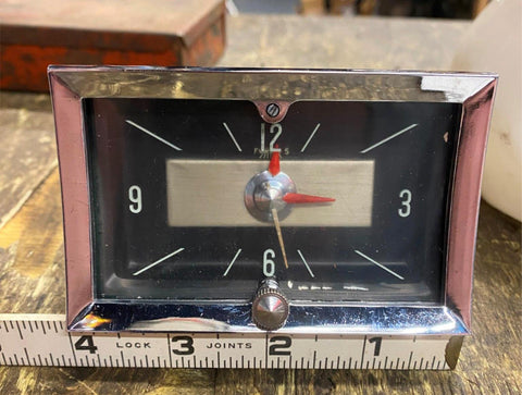 1957 CHEVROLET DASH CLOCK BELAIR NOMAD 150 210 CHEVY TRI FIVE REPAIR MINTY!