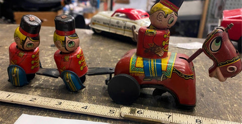 Vtg Mikuni Tin Litho soldiers Horse Original windup tin toy Japan 50's Rare!