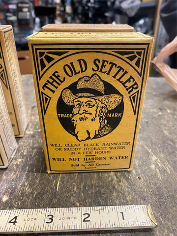 20's The Old Settler Rainwater Clearing Agent Orig Box Antique Black Water Hydra
