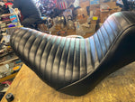 Pleated Le Pera Cherokee Step Seat Harley Softail M8 2018^ FLDE FLHC Deluxe Heri