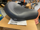 Sundowner Solo Seat Harley OEM 2010^ Iron roadster 883 1200 comfort Deep Bucket!