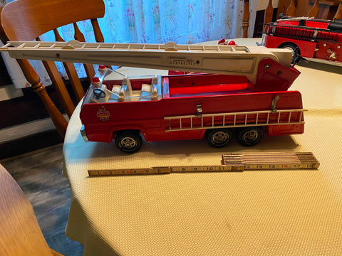 Vtg 70's Pressed Steel Tonka Aerial Ladder Fire Truck Engine Tin toy Orig 18"