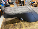 Predator 2-Up Seat Double Diamond Harley Touring 1997-07 FLH Street Glide Ultra