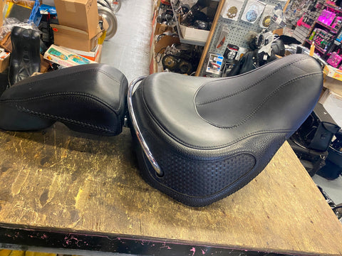 Solo Seat Pad Grabrail Harley Heritage Softail Nostalgia Deluxe FLSTN 2000^ OEM!