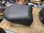 Mustang Solo Seat Pad Drivers Backrest Lowdown Harley Touring FLH Glide 2008^