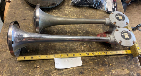 Pair Hadley Air Horns Tractor Trailer Truck Boat Trumpet Vtg Mack Peterbuilt Int