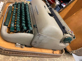 Vtg  Remington Quiet-Riter portable typewriter Carry Case 50's Green Keys Miracl
