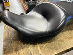 Harley  2008^ Touring FLH Ultra Glide Smooth Deep Bucket Sundowner Seat 52093-08