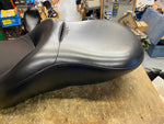 Harley  2008^ Touring FLH Ultra Glide Smooth Deep Bucket Sundowner Seat 52093-08