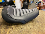 Harley Solo Seat Ribbed Milwaukee Sportster S Softail Fx OEM Factory ?