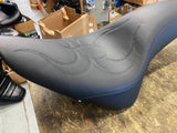 Low Profile Badlander Stripper Leather Harley Seat Softail Fatboy Heritage 00^