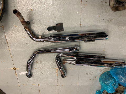Vance Hines true Duals Mufflers Exhaust System PIpes 2009^ Touring Street Glide