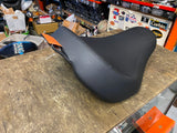 OEM Solo Seat Harley Fatboy Softail Custom 200 Tire 2006^ 51873-10a Factory New!