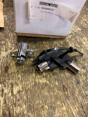 OEM Saddlebag Lock Cylinder With Keys Harley Touring FLH Ultra Glide Road King