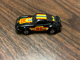 VINTAGE HOT WHEELS PORSCHE P-911 1974 THE HOT ONES GOLD WHEELS BLACK YELLOW