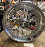 18x6 Roadwinder Rear Mag Wheel Harley Softail dyna Custom Factory Harley OEM Bil