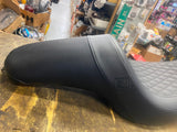 Saddleman Speed Merchant Custom Seat Harley Dyna 2006^ FXD Street Bob Low Profil