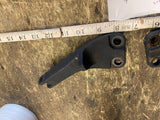 OEM Black Wrink Passenger Foot Peg Mount Bracket Harley Dyna Super Glide FXD 06^