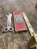 Vtg 40's APEX KEEN EDGE Combo Glass Cutter Knife Scissor Sharpener Tools Box!