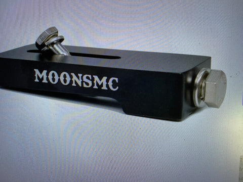 MOONSMC LED light bar bracket Harley Touring Gold Wing Custom
