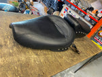 Mustang Seat Harley Ironhead Evo Sportster 1982-2003 Studs Step up 883 1200 XLH