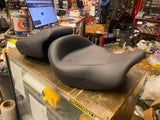 Mustang Vintage Solo Seat Pad Harley Touring Ultra Classic Street Road Glide 08^