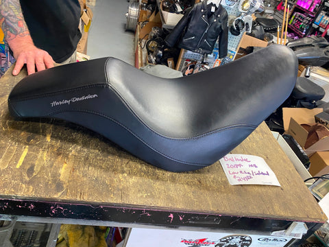Custom Badlander Seat Harley 18^ FXLR FLSB Softail Low Rider M8 Low Profile OEM