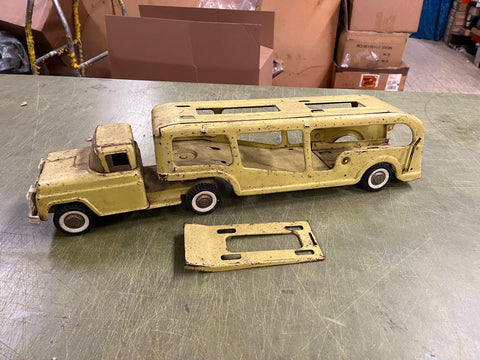 Vintage 1960s Made In USA Buddy L Yellow Car Carrier Semi Truck Pressed Steel