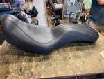 Mustang DayTripper Low Profile Seat Harley Dyna FXD Low Rider Street Bob 2006^